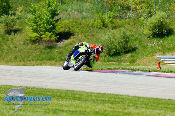 150523A 889