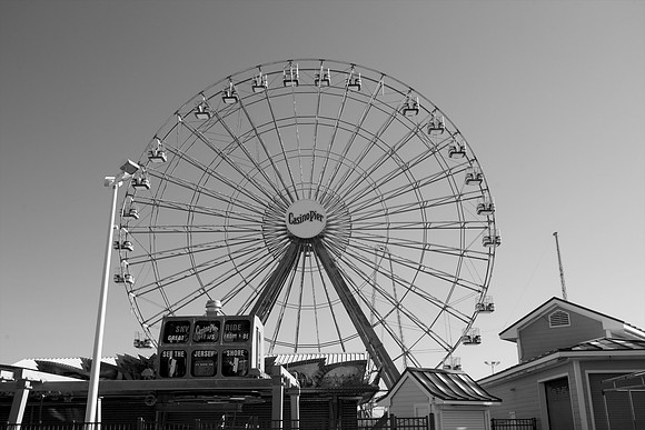 181101 94 - CASINO FERRIS WHEEL