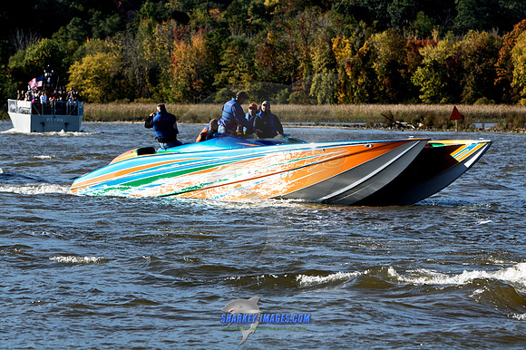 101009B 352 - Version 2.jpg