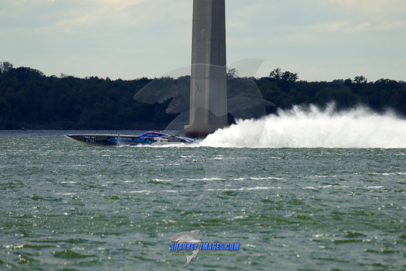 141004D 40